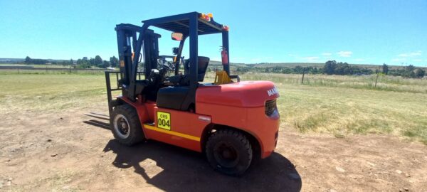 Manhand 5 Ton Forklift - Image 3